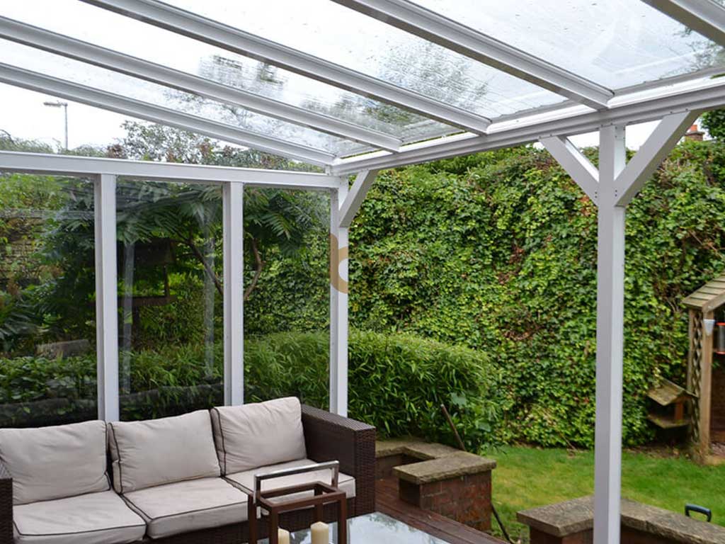 Kanopi kaca halaman belakang rumah